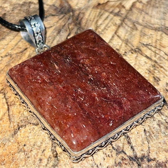 Red Aventurine Quartz Pendant 2” - Picture 6 of 15